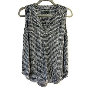 Ann Taylor women’s flowy sleeveless blouse